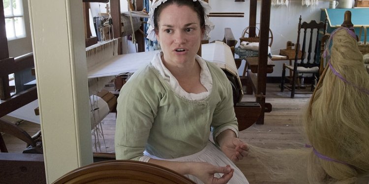 Colonial Williamsburg Va. Virginia Weaving, Spinning Dyeing