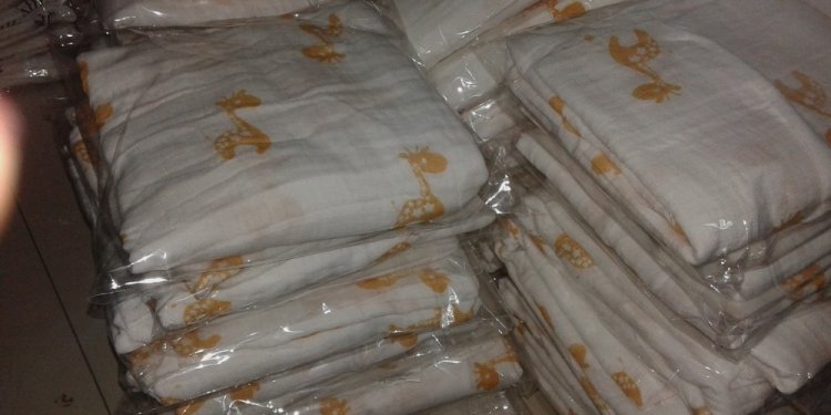 Layer printed gauze fabric