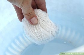Image titled Dye Cotton Yarn Step 6