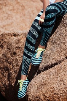 Tights with elastane